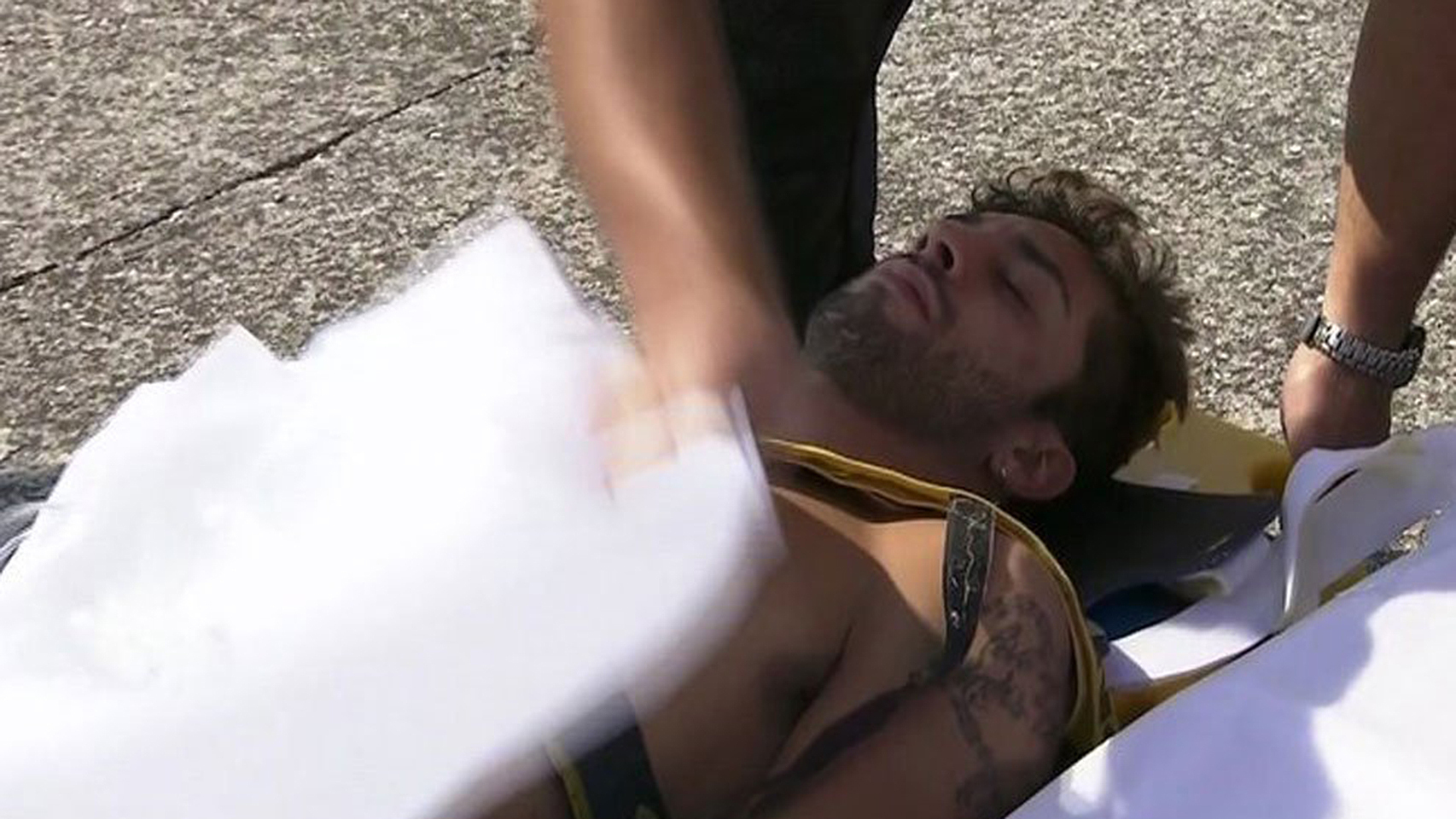 Iannone tras el accidente en Misano.