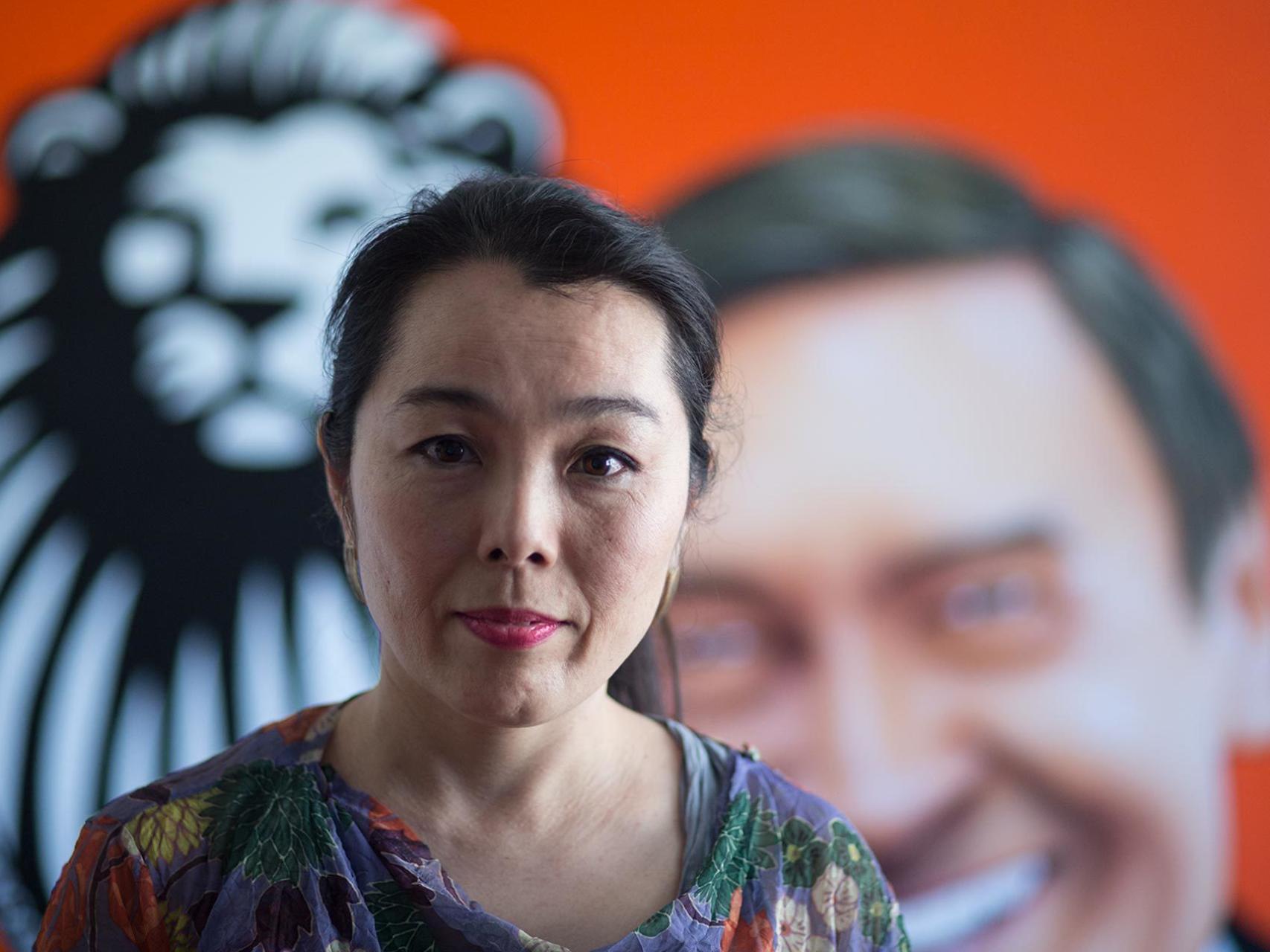 Fumiko Negishi explica las razones por las que ha demandado a Antonio de Felipe.