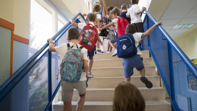 Uno de cada diez alumnos catalanes estudiará este año en barracones