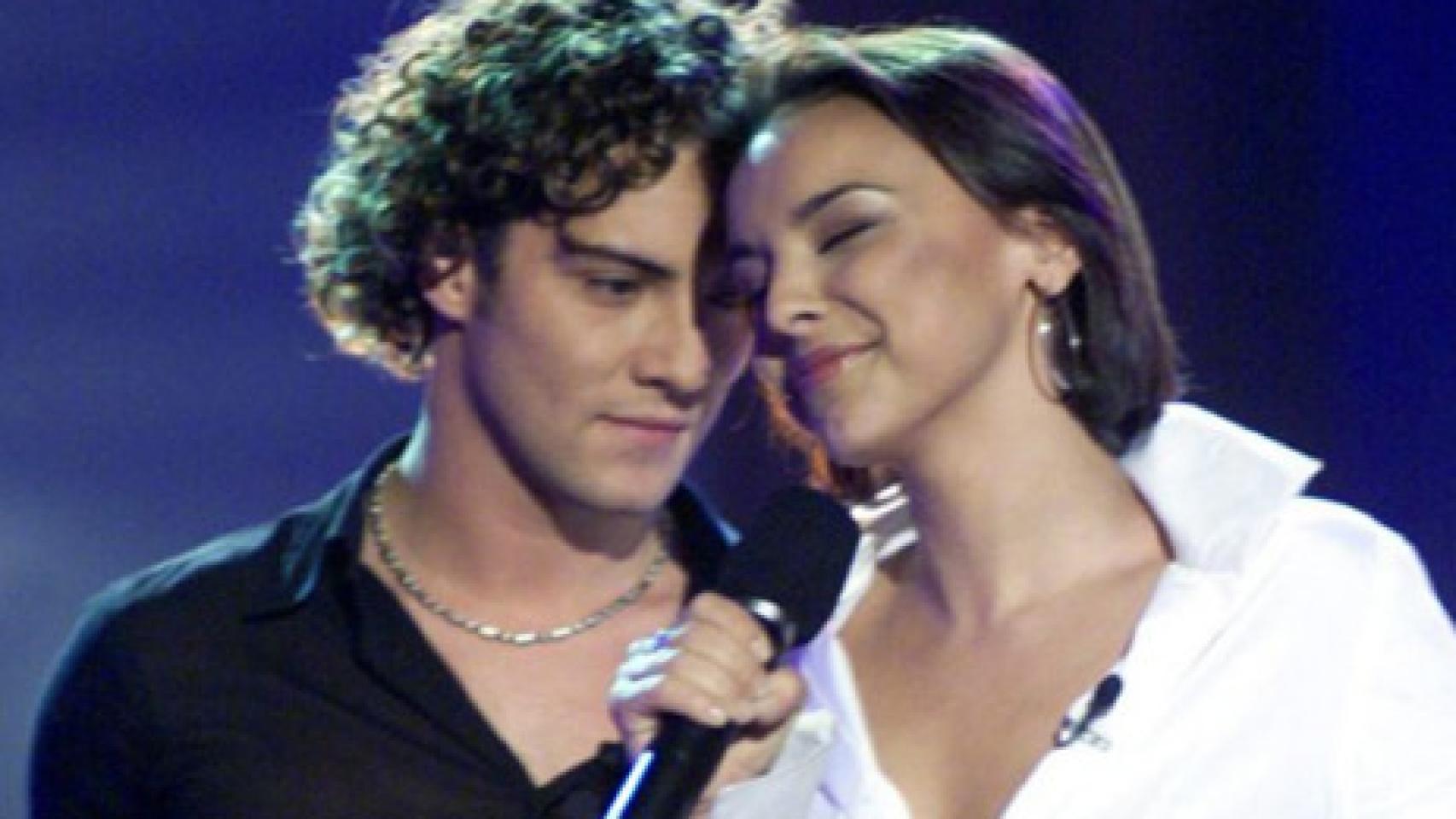 Confirmado: Bisbal y Chenoa volverán a cantar juntos 'Escondidos'