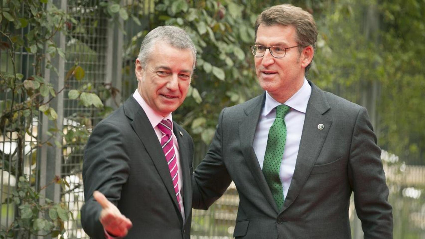 El 'lehendakari' del PNV, Iñigo Urkullu, junto al líder del Partido Popular,  Alberto Núñez Feijóo.