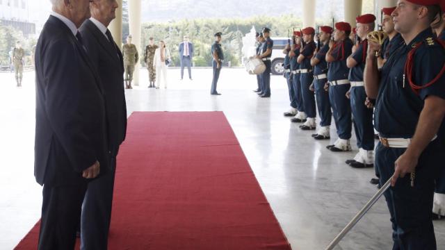 Pedro Morenés y su homógo de Líbano, Samir Mokbel antes de la reunión en Beirut.