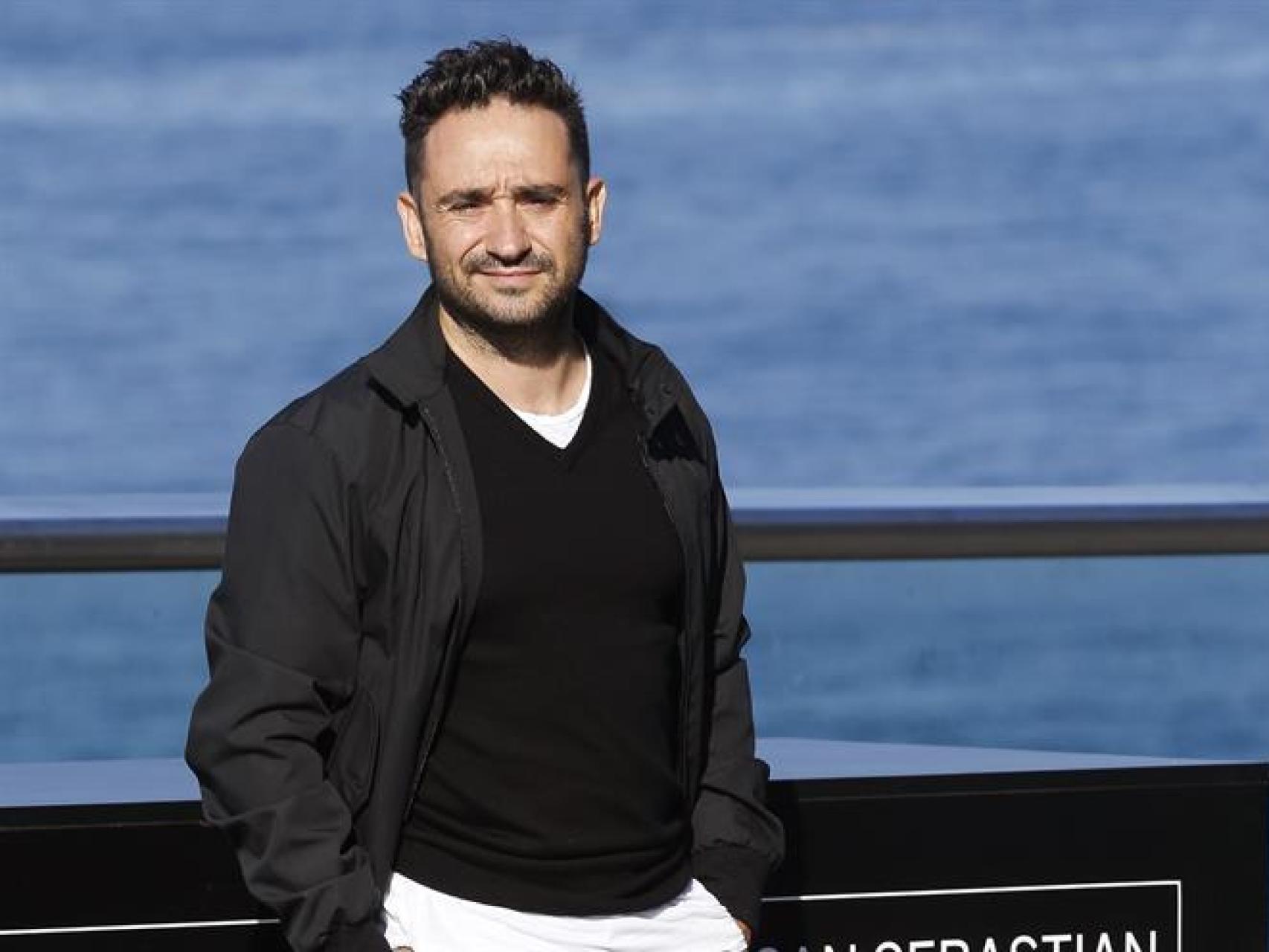 Juan Antonio Bayona posa en San Sebastián.