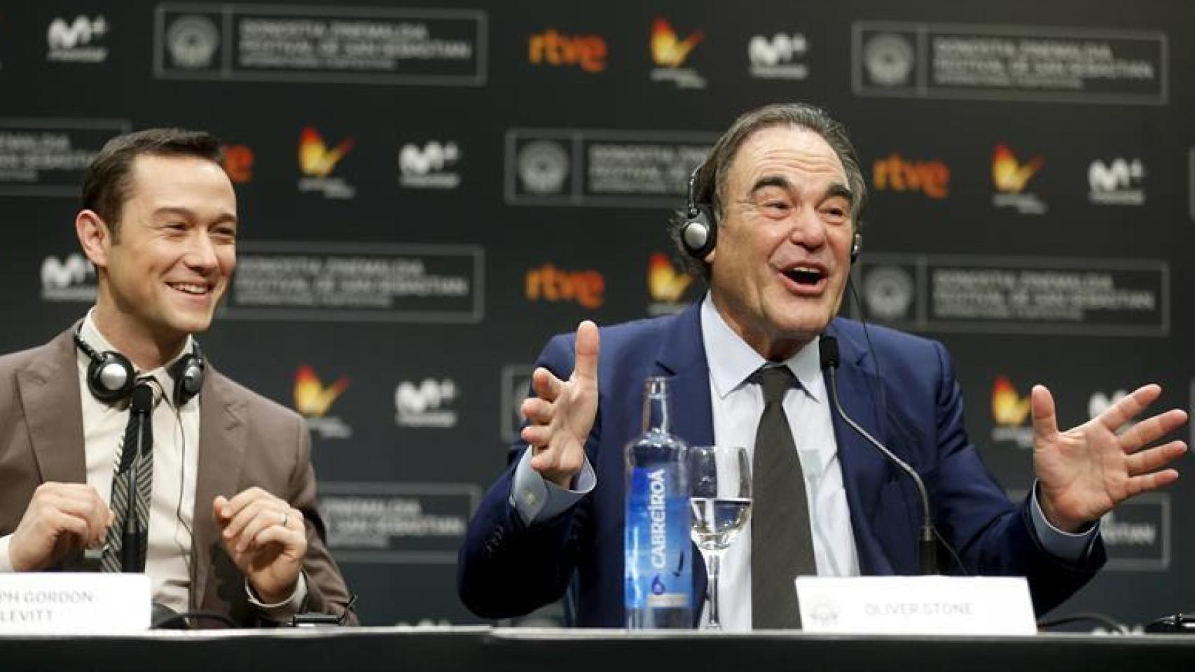Oliver Stone durante su rueda de prensa en el Zinemaldia.