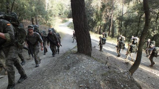 Fotografía difundida por Defensa de las maniobras militares en Collserola.