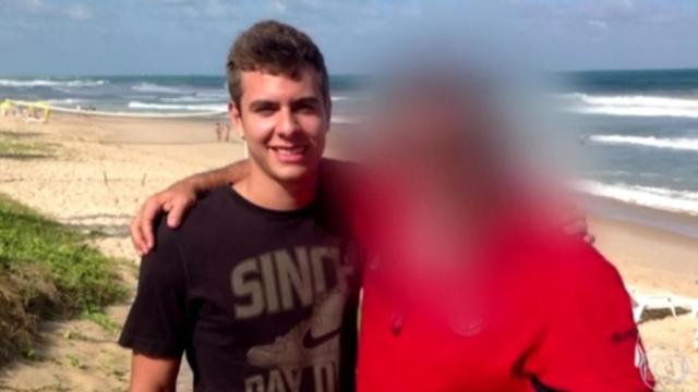 Patrick asesinó a su tío, a su tía y a sus primos.