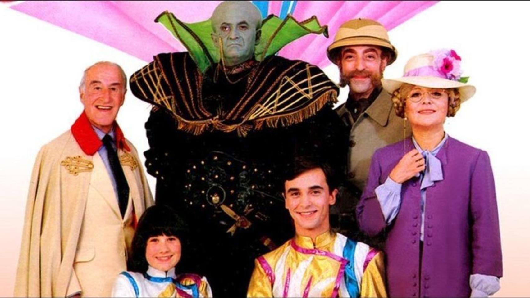 Después de Spuerman II, Yvonne Blake diseñó el vestuario de Las aventuras de Enrique y Ana.