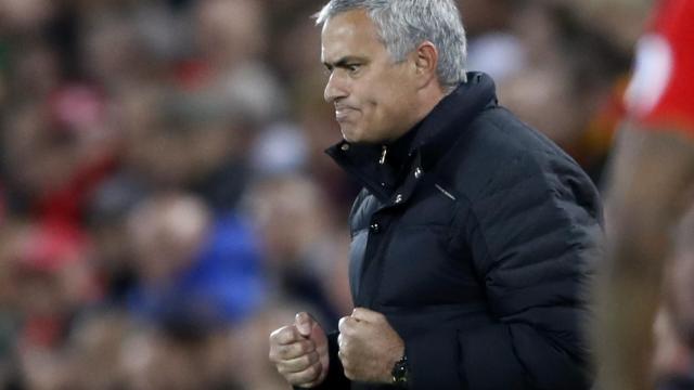 Jose Mourinho, ante el Liverpool.