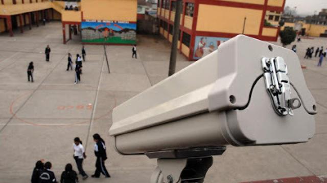 Colegios e institutos españoles ya cuentan con cámaras en su zonas comunes.