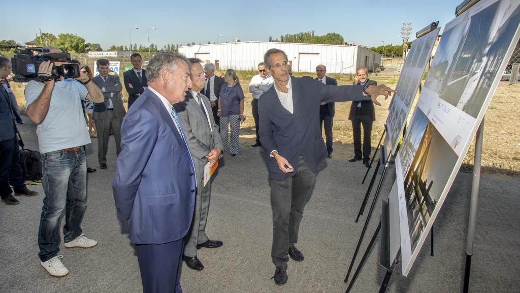 El presidente de RTVE José Antonio Sánchez, durante la construcción de los estudios 6 y 7. (RTVE)