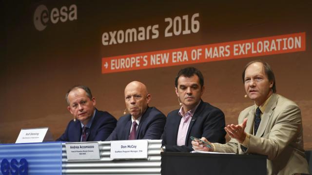 Los responsables de la ESA, esta mañana en Darmstadt, Alemania.