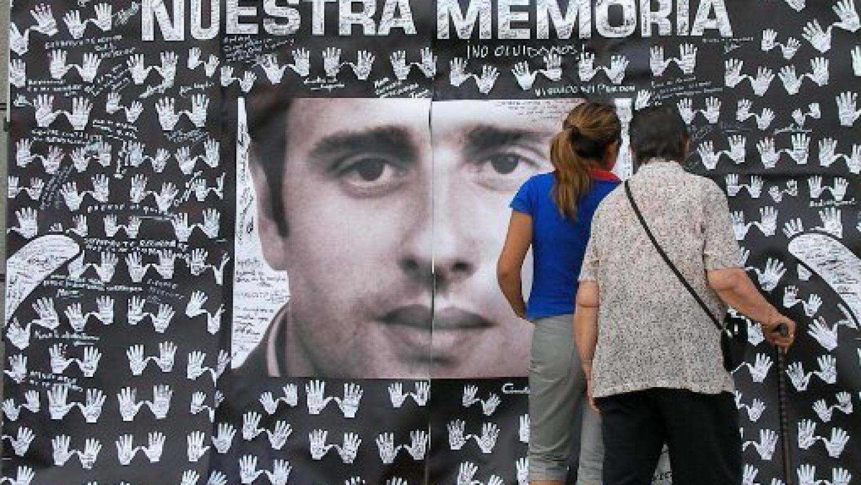 Imagen de un mural con el rostro de Miguel Ángel Blanco.