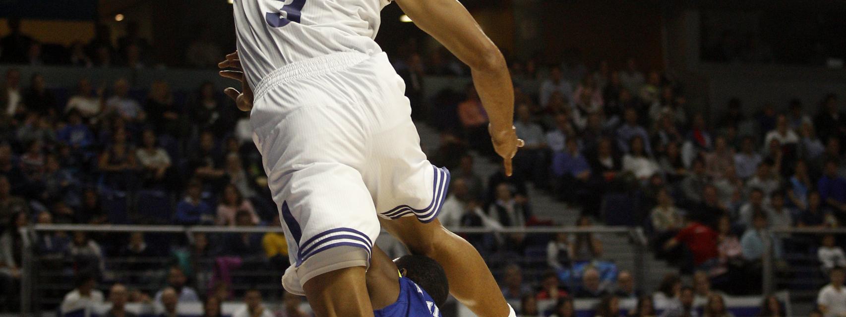 Randolph machaca contra el Estudiantes.
