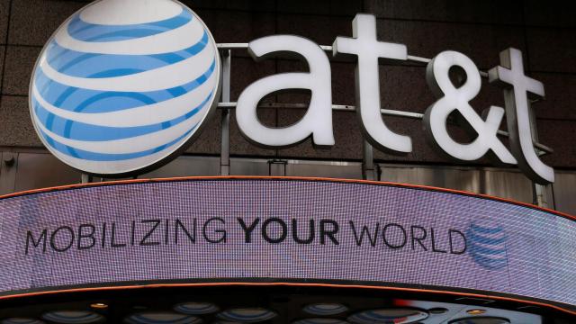 La compra de Time Warner por AT&T se complica.