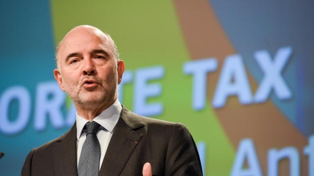 Moscovici dice que Rajoy ha asumido compromisos ante la UE y ahora debe cumplirlos