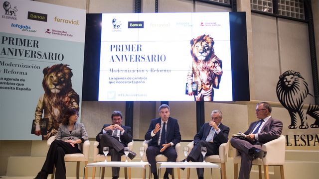 Los participantes en el coloquio sobre las instituciones reguladoras y supervisoras de EL ESPAÑOL