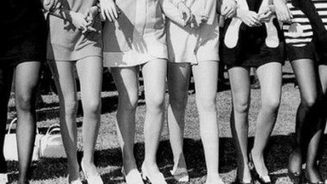 ¿Prendas mini o piernas maxi?