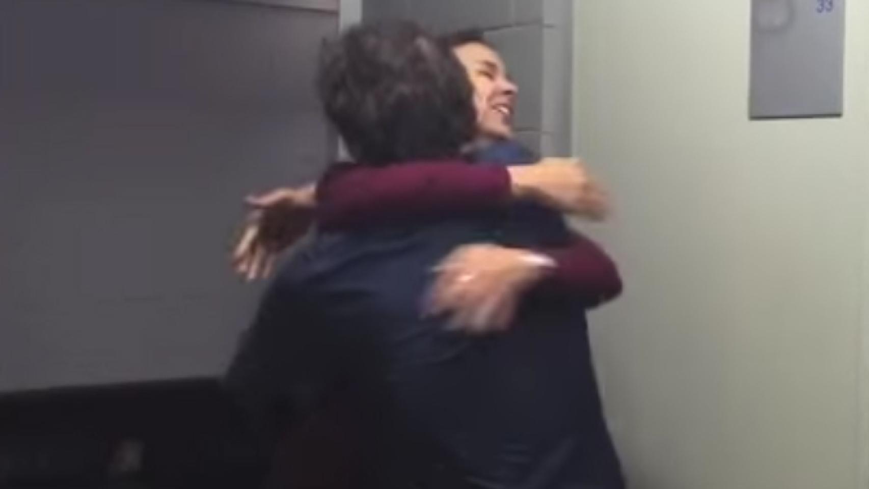 Manel Fuentes y Chenoa parodian la cobra del concierto de 'OT: el reencuentro'