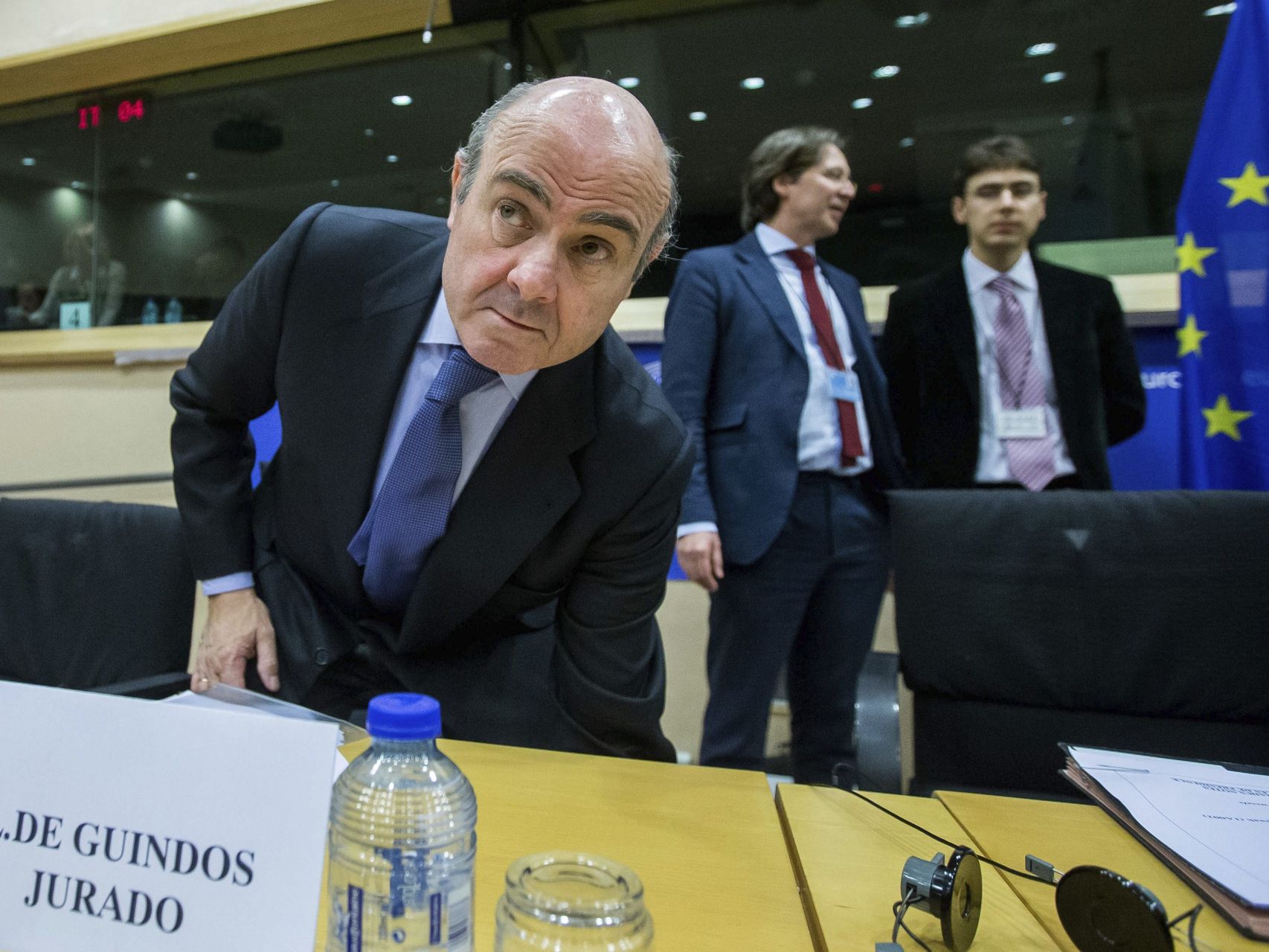 Guindos ha comparecido este martes en la Eurocámara sobre la suspensión de las ayudas comunitarias