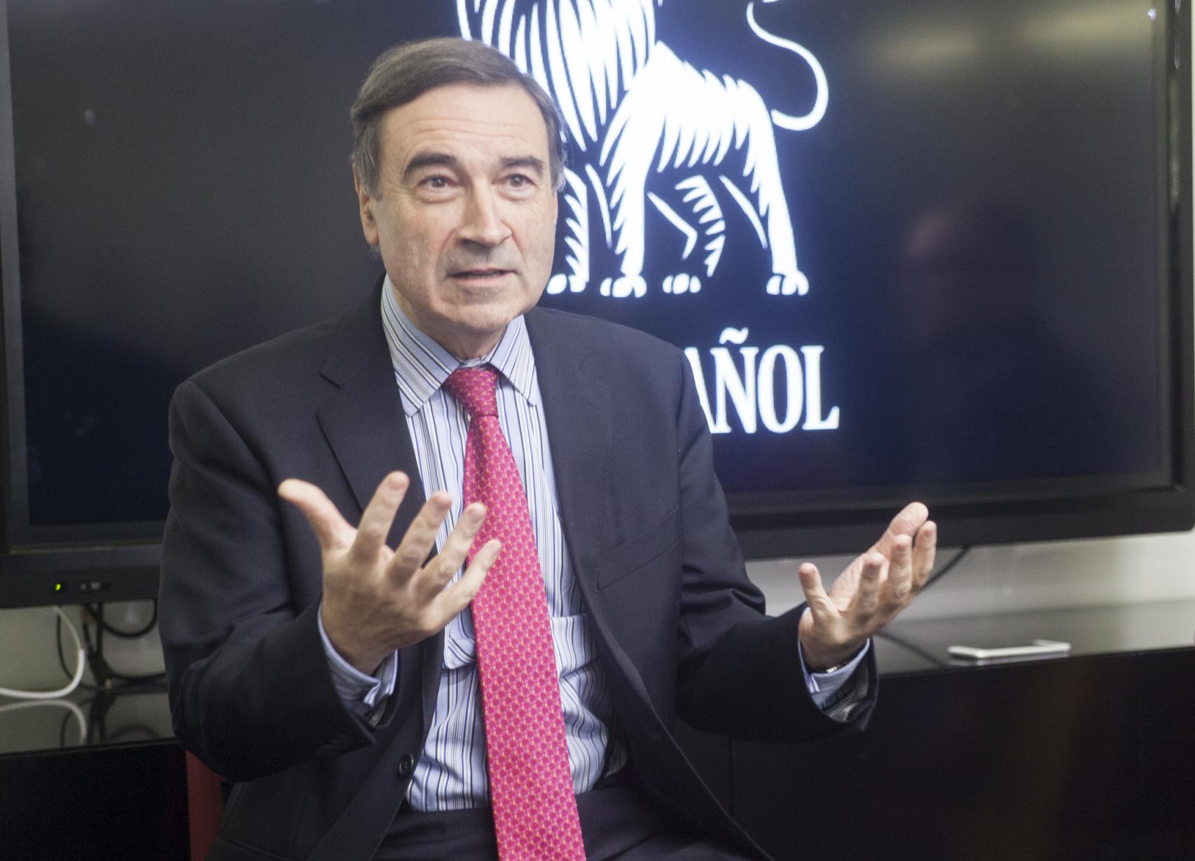 El director de EL ESPAÑOL, Pedro J. Ramírez, presenta la nueva aplicación.