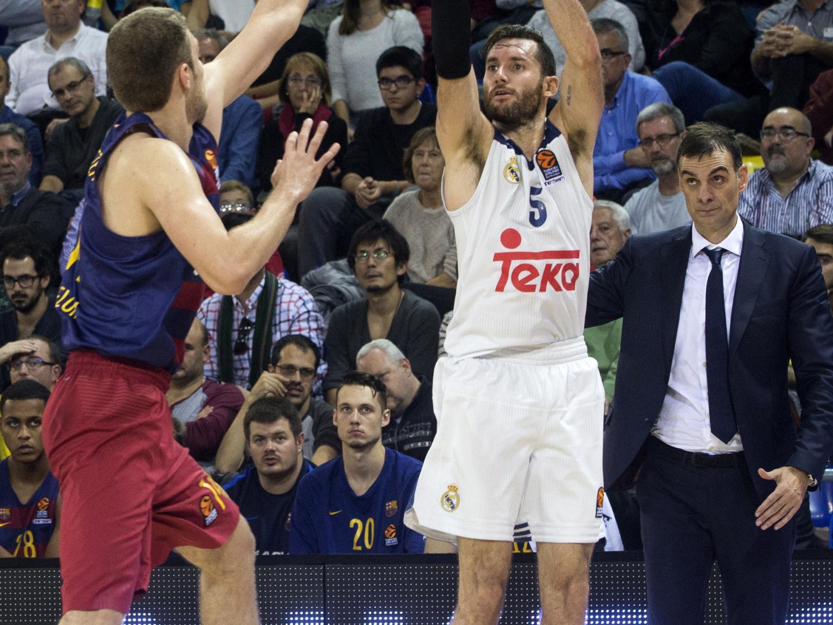 Rudy Fernández lanza ante Vezenkov.