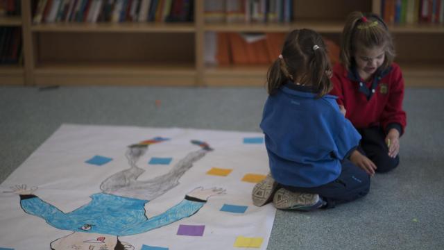 La escuela de filósofos busca que los niños  se cuestionen todo lo que les rodea