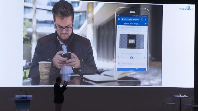 Abrir una cuenta bancaria sólo con hacerse un ‘selfie’