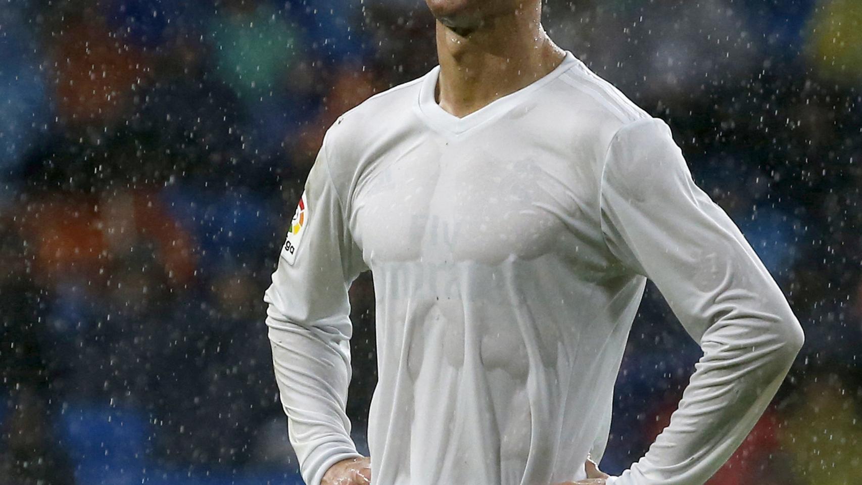 Cristiano Ronaldo durante el encuentro ante el Sporting de Gijón.