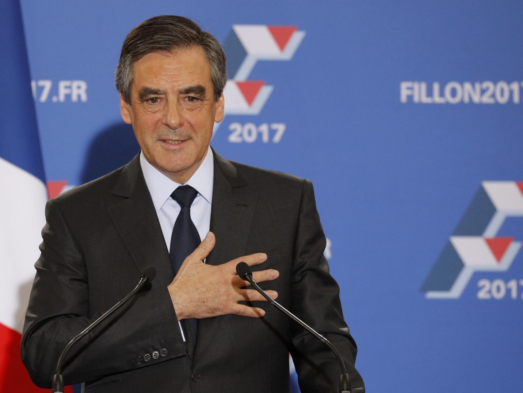 Fillon celebra su victoria en las primarias del centro-derecha francés.