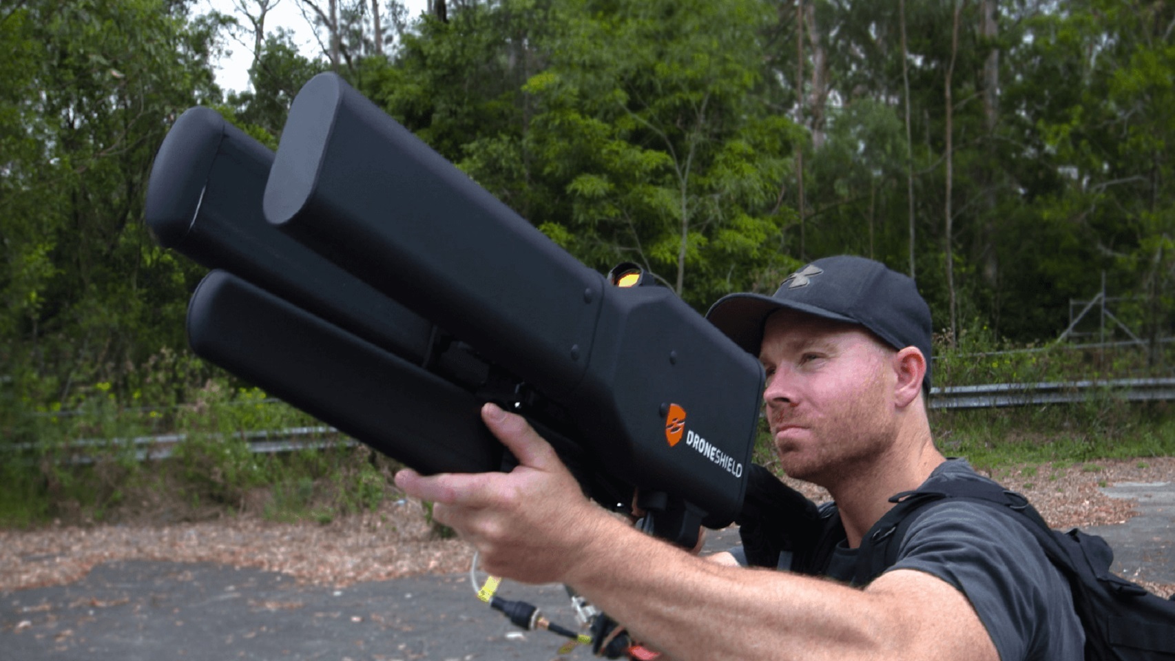 Con esta arma no se te acercará nadie.