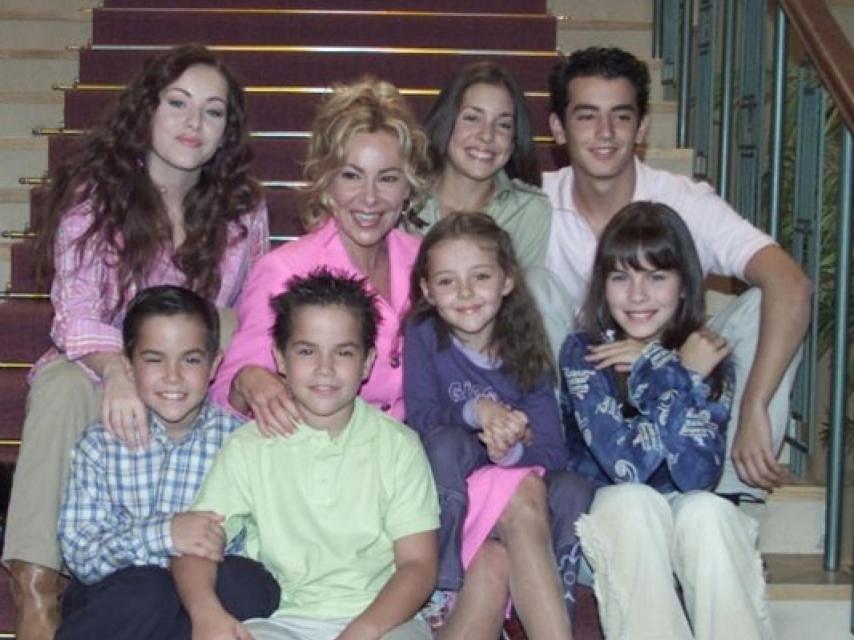 Ana Obregón se reencuentra con los niños de 'Ana y los siete'