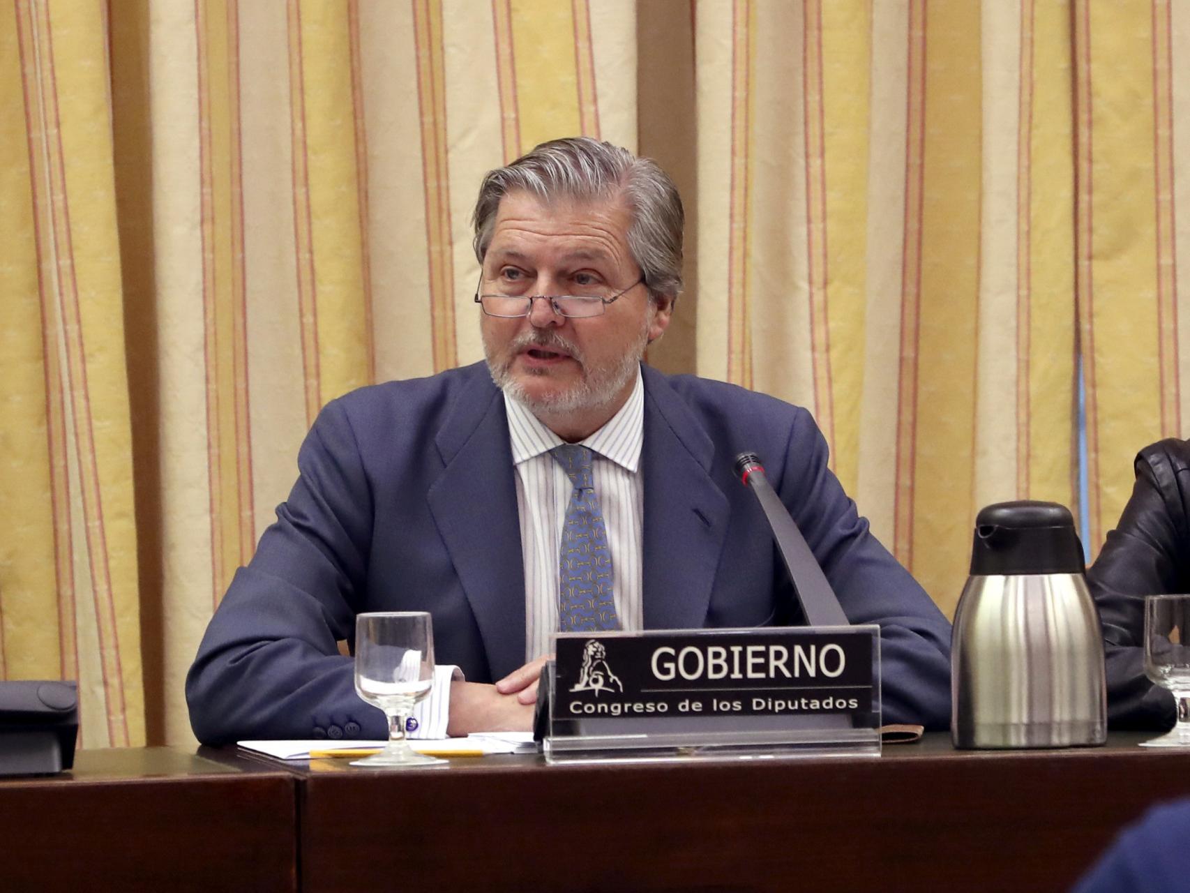 Méndez de Vigo comparece por primera vez en esta legislatura para contar su plan de acción cultural.