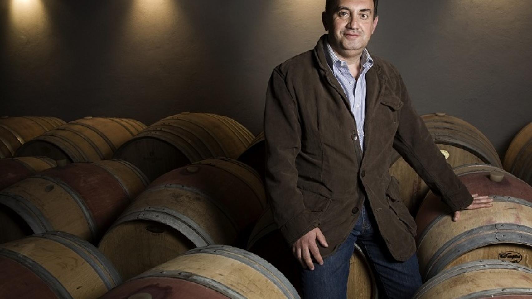 Emilio Valerio, en una de sus bodegas