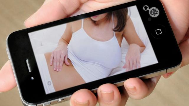 Uno de cada tres mensajes sexuales entre menores se producen antes de los 13 años.