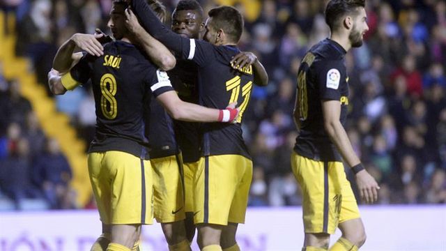 Los jugadores del Atlético celebran un gol.