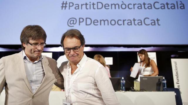 Artur Mas y Carles Puigdemont, al término del Congreso Fundacional de la nueva Convergencia