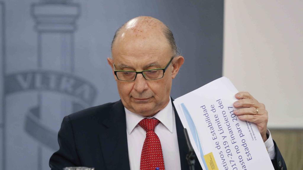 Cristóbal Montoro en el Consejo de Ministros.