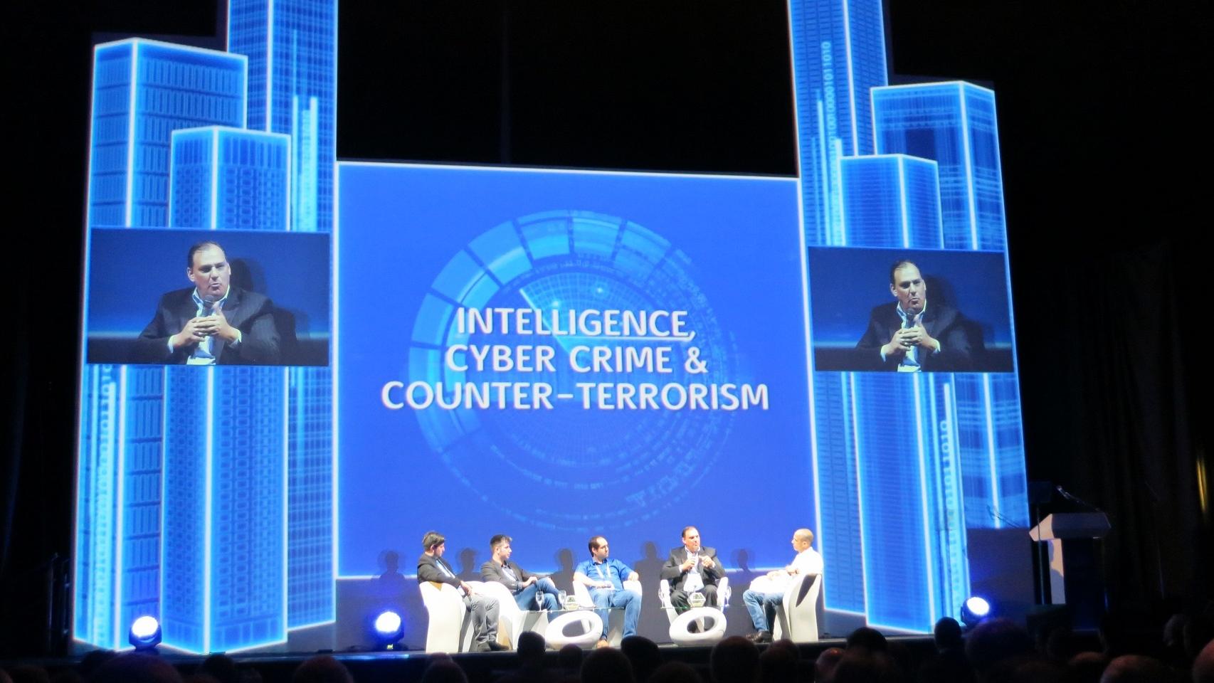 Uno de los debates sobre cibercrimen y contraterrorismo.