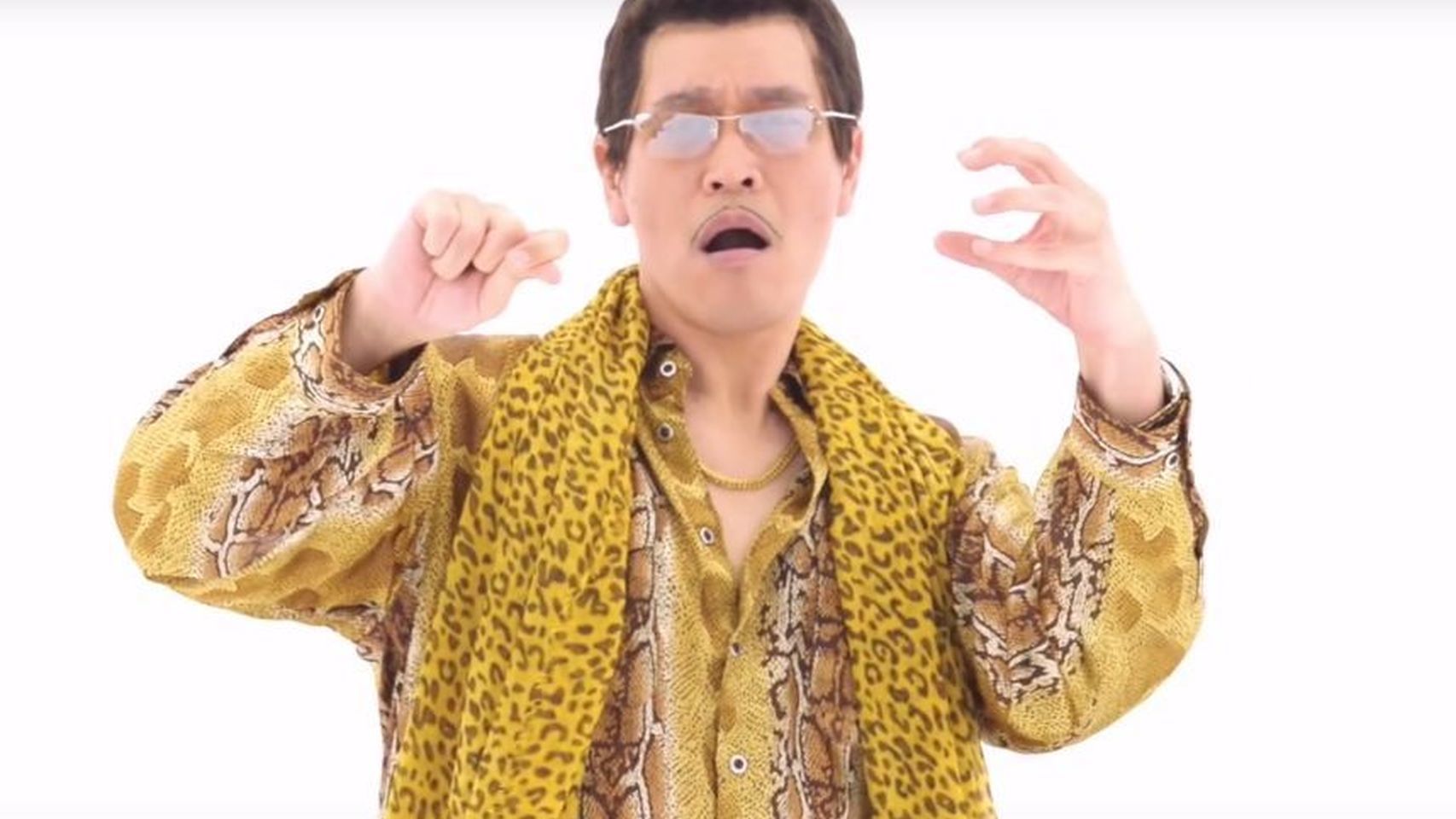 En el número 3 nos encontramos con el simpático Piko Taro y su 'Pineapple Apple Pen'