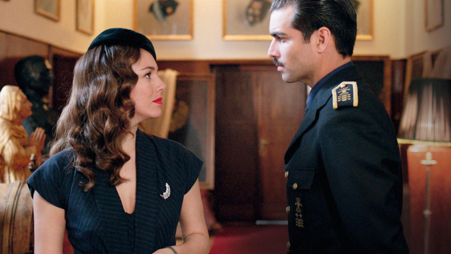 Piden la retirada de 'Lo que escondían sus ojos' por banalizar el franquismo