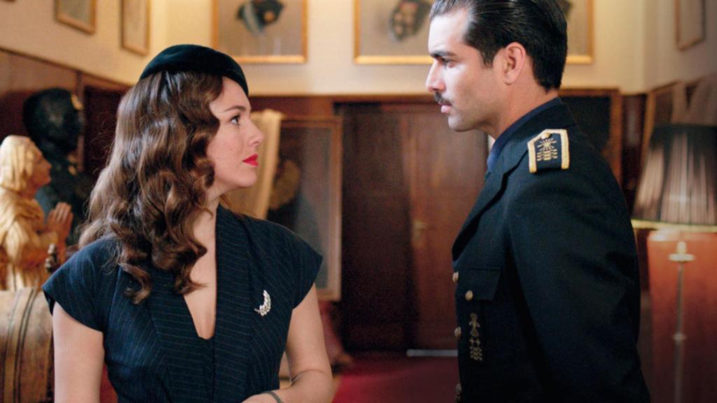 Piden la retirada de 'Lo que escondían sus ojos' por banalizar el franquismo