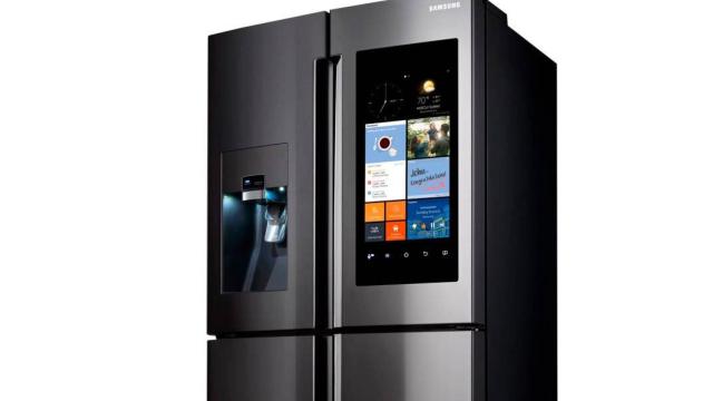 Mamá, esta nevera habla y la lavadora le contesta