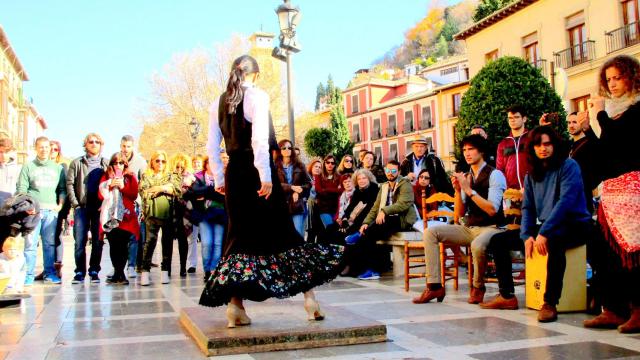 ¡Vete a  tocar la zambomba!