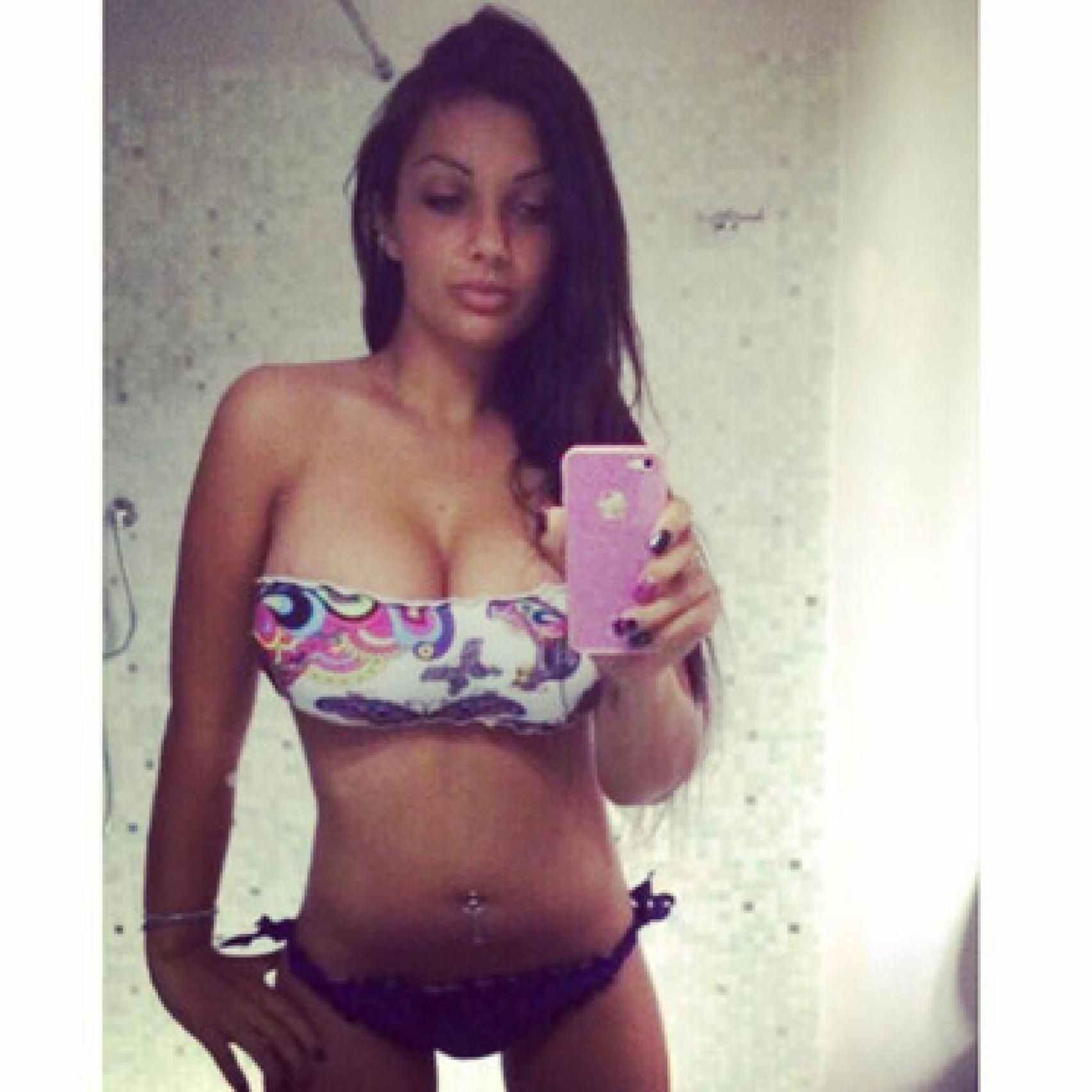 Elettra  muestra todos sus encantos en las redes sociales