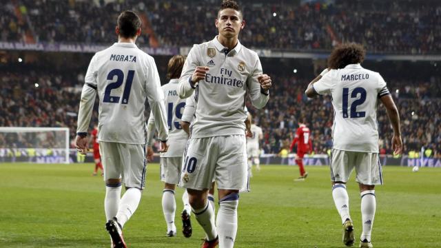James celebra uno de sus goles ante el Sevilla.