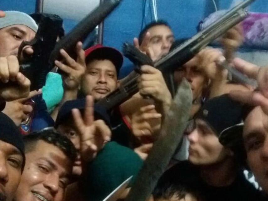 El selfie gracias al cual las autoridades han podido identificar a los principales líderes de la masacre.