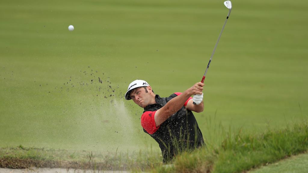 Jon Rahm compitiendo en Australia.