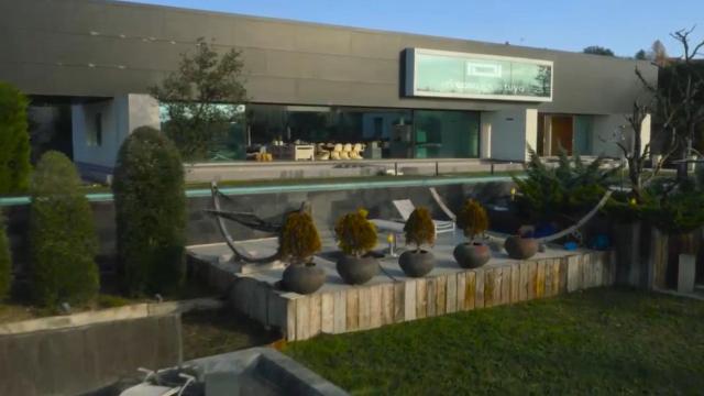 La primera casa de la búsqueda de Bertín Osborne: un lujoso chalet de 3 millones