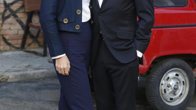 Ana Duato e Imanol Arias caracterizados como Mercedes y Antonio Alcántara.