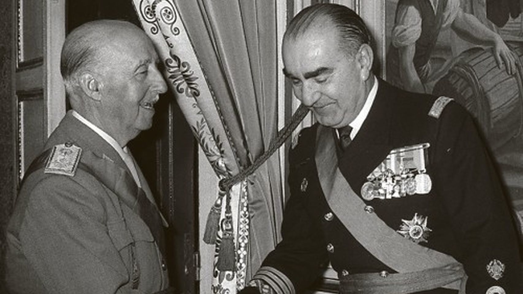 El dictador Francisco Franco y el almirante Carrero Blanco.